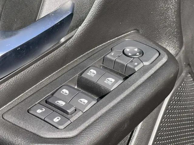 2026 Ram 1500 Tradesman Crew Cab 4x4 57 Box