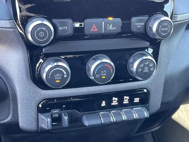 2026 Ram 1500 Tradesman Crew Cab 4x4 57 Box