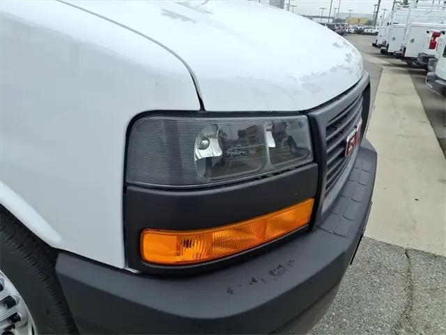 2025 Chevrolet Express Cargo Van RWD 2500 Regular Wheelbase WT