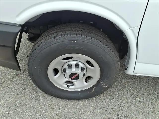 2025 Chevrolet Express Cargo Van RWD 2500 Regular Wheelbase WT