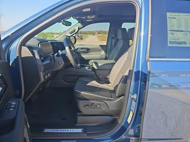 2026 Chevrolet Suburban Premier, 4WD