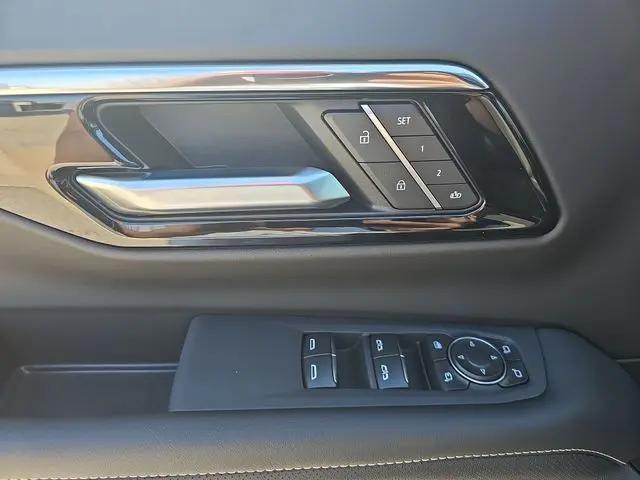 2026 Chevrolet Suburban Premier, 4WD