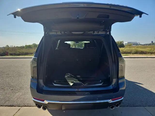 2026 Chevrolet Suburban Premier, 4WD