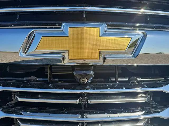 2026 Chevrolet Suburban Premier, 4WD