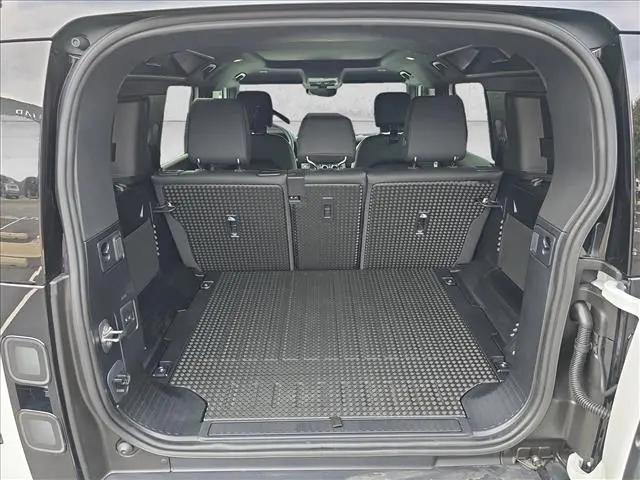 2026 Land Rover Defender P300 S