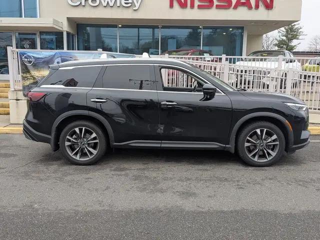 2022 INFINITI QX60 LUXE AWD