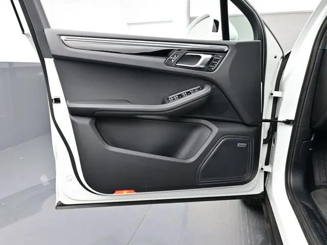 2024 Porsche Macan Macan