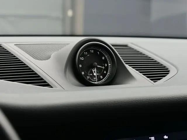 2024 Porsche Macan Macan