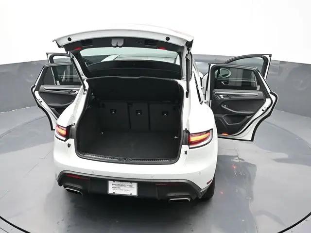 2024 Porsche Macan Macan