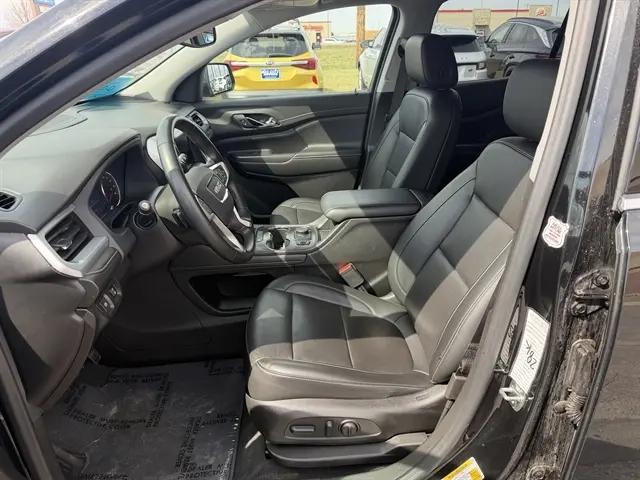 2023 GMC Acadia AWD SLT