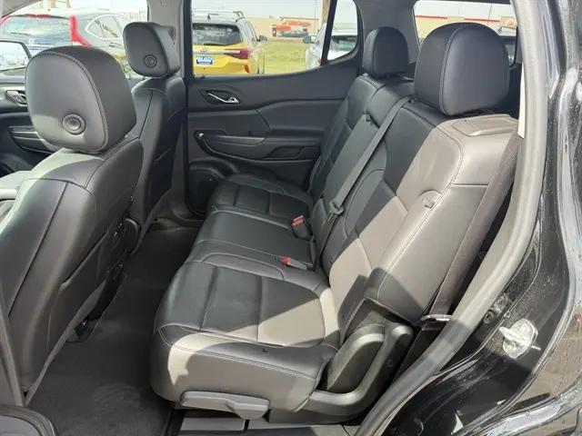 2023 GMC Acadia AWD SLT