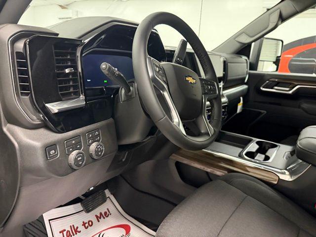 2026 Chevrolet Silverado 2500HD Crew Cab, Standard Bed, LT, 4WD