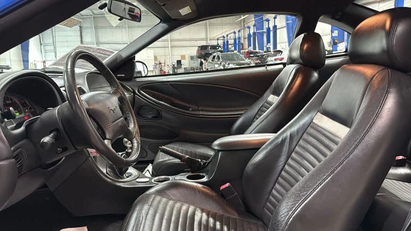 2003 Ford Mustang Mach 1