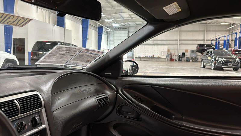 2003 Ford Mustang Mach 1