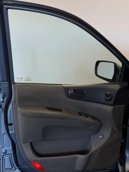 2012 Kia Sedona LX