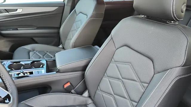 2026 Volkswagen Atlas Cross Sport SE with Technology