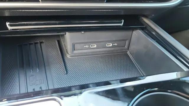 2026 Volkswagen Atlas Cross Sport SE with Technology