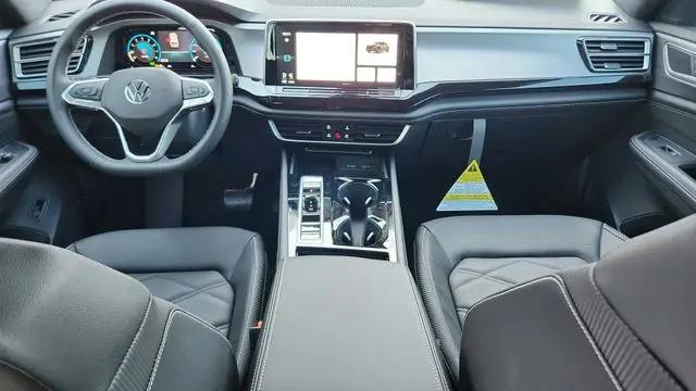 2026 Volkswagen Atlas Cross Sport SE with Technology
