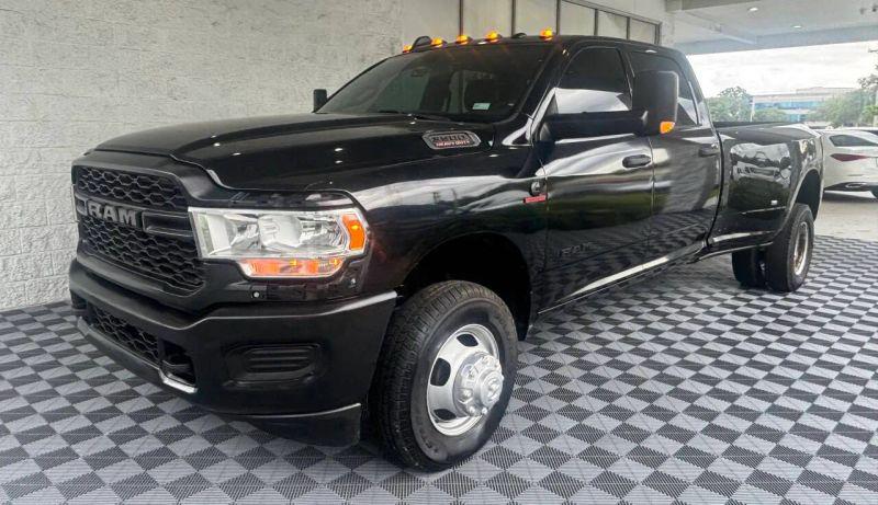 2022 Ram 3500 Tradesman Crew Cab 4x4 8' Box