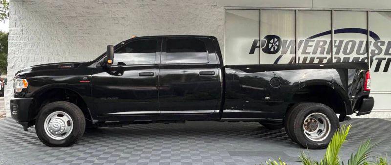 2022 Ram 3500 Tradesman Crew Cab 4x4 8' Box