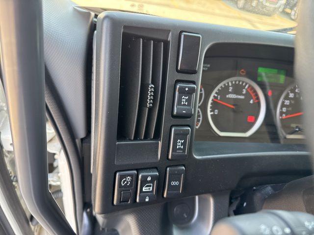 2025 Chevrolet 6500XD LCF Base