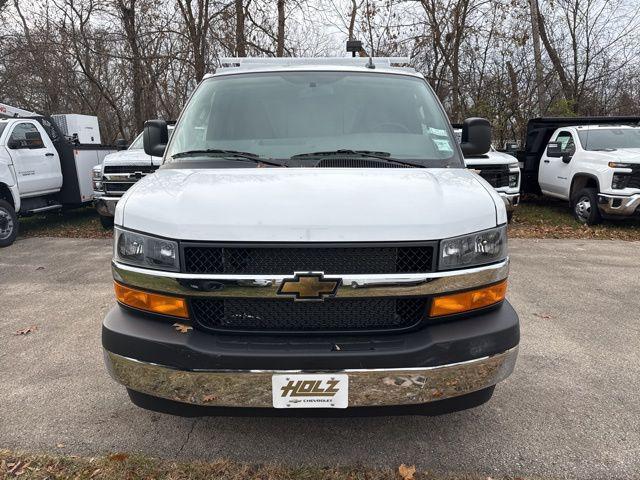 2025 Chevrolet Express Cutaway Work Van