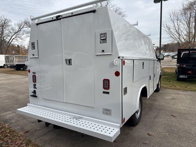 2025 Chevrolet Express Cutaway Work Van