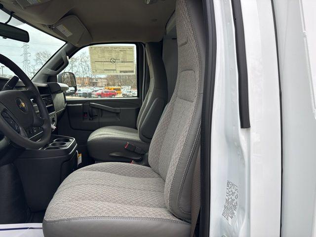 2025 Chevrolet Express Cutaway Work Van
