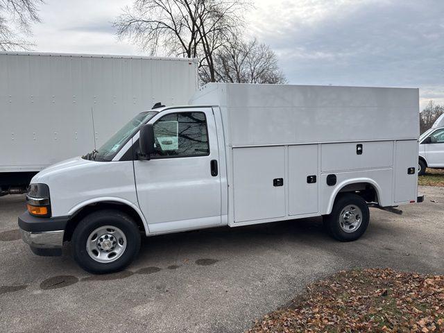 2025 Chevrolet Express Cutaway Work Van