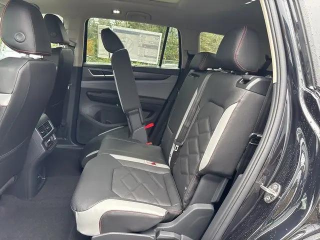 2026 Volkswagen Atlas Peak Edition