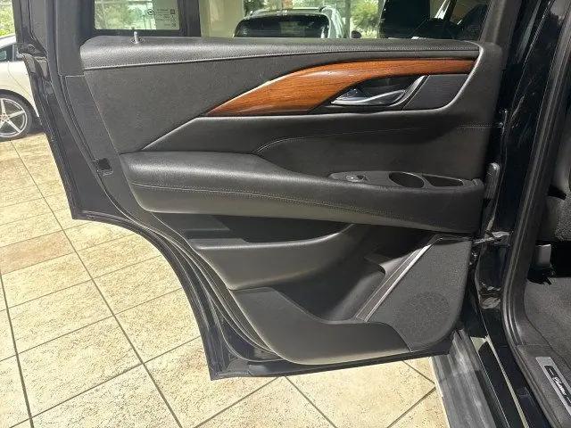 2015 Cadillac Escalade Luxury