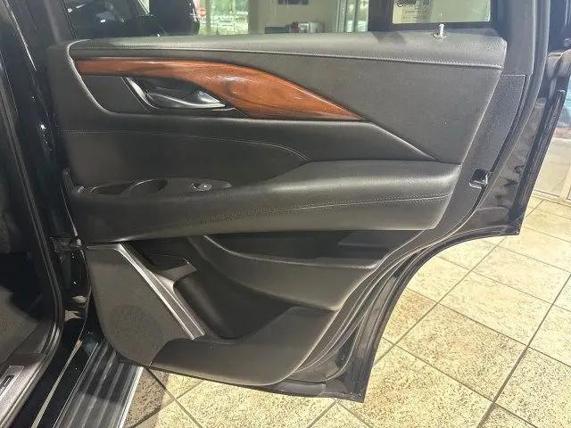 2015 Cadillac Escalade Luxury