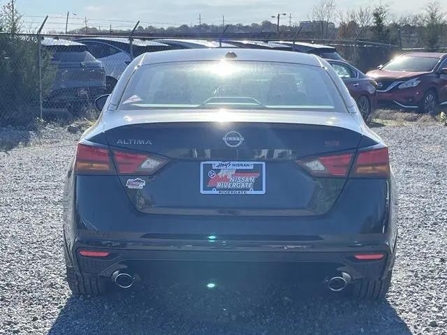2025 Nissan Altima SR FWD