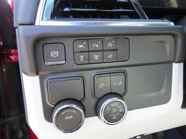 2026 Chevrolet Suburban Premier, RWD