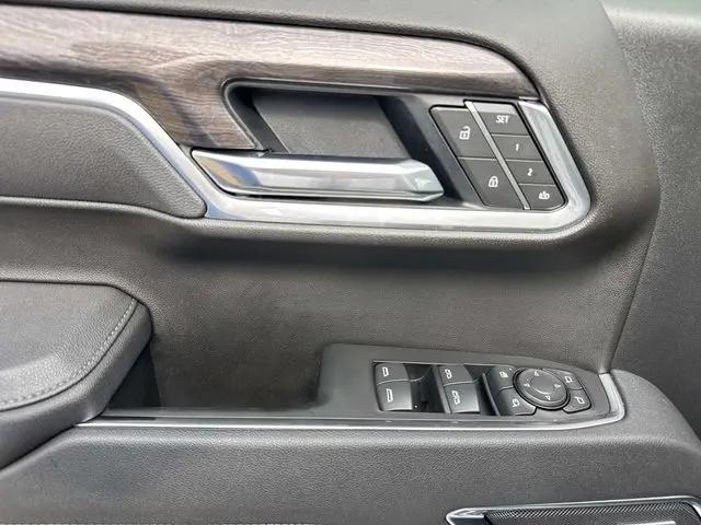 2026 Chevrolet Silverado 1500 4WD Crew Cab Short Bed LTZ