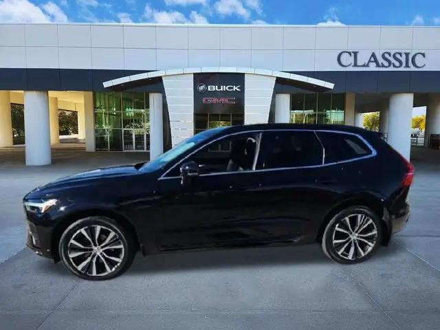 2022 Volvo XC60 B5 Momentum