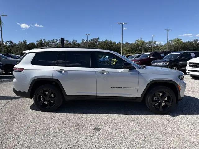 2025 Jeep Grand Cherokee L Limited 4x2