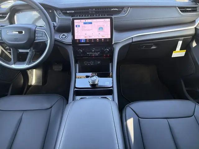 2025 Jeep Grand Cherokee L Limited 4x2