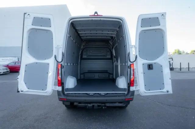2026 Mercedes-Benz Sprinter 2500 Standard Roof 4-Cyl Diesel HO