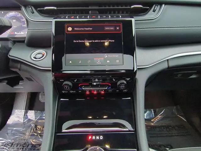 2025 Jeep Grand Cherokee Altitude X 4x4