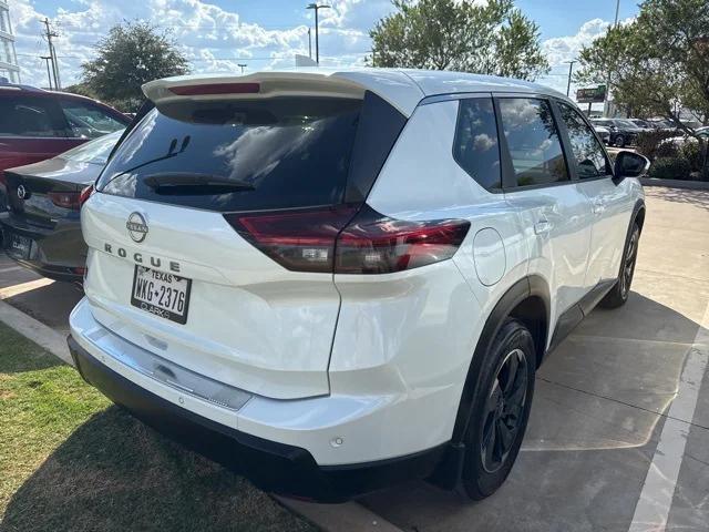 2025 Nissan Rogue SV FWD