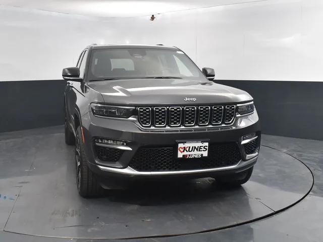 2022 Jeep Grand Cherokee 4xe Summit Reserve 4x4 2022 Jeep Grand Cherokee 4xe Summit Reserve 4x4