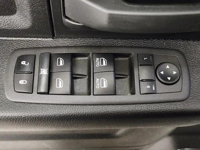 2022 RAM 2500 Tradesman Crew Cab 4x4 8 Box 2022 RAM 2500 Tradesman Crew Cab 4x4 8 Box