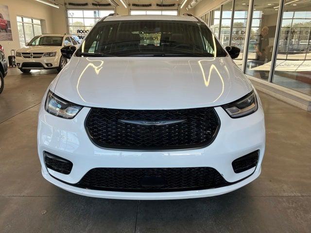 2023 Chrysler Pacifica Limited AWD