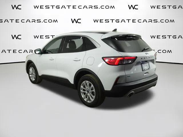 2022 Ford Escape SE Hybrid