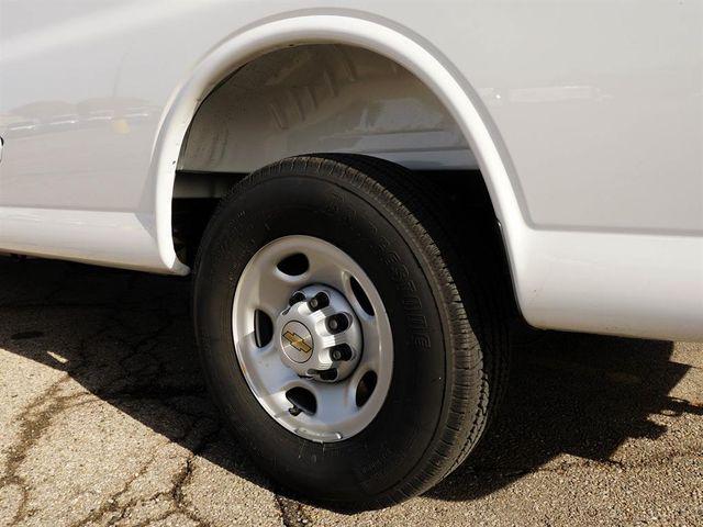 2025 Chevrolet Express Cargo Van RWD 2500 Extended Wheelbase WT