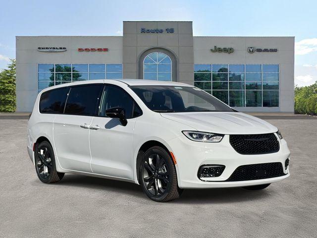 2026 Chrysler Pacifica Select for sale in East Brunswick, NJ