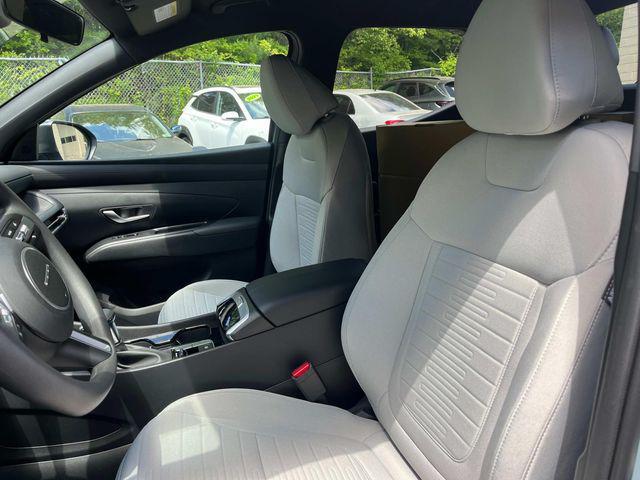 2025 Hyundai Santa Cruz SE