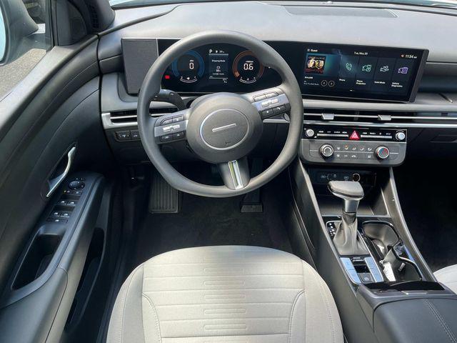 2025 Hyundai Santa Cruz SE