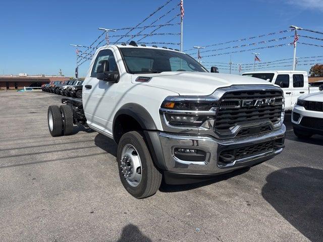 2026 RAM Ram 5500 Chassis Cab RAM 5500 TRADESMAN CHASSIS REGULAR CAB 4X4 84 CA 2026 RAM Ram 5500 Chassis Cab RAM 5500 TRADESMAN CHASSIS REGULAR CAB 4X4 84 CA